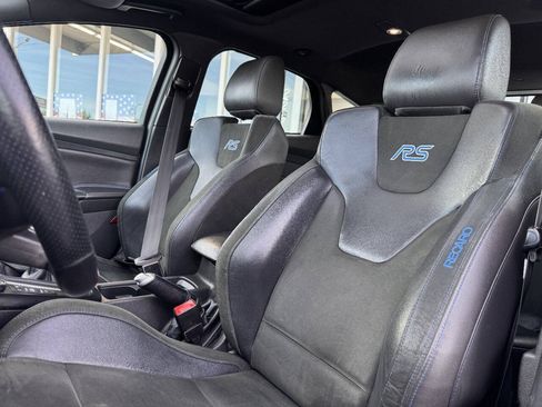 Used 2017 Ford Focus RS AWD/4WD image 32