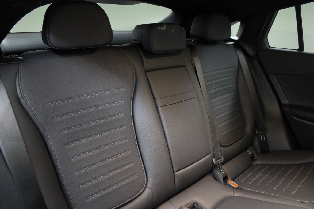 Used 2026 Mercedes-Benz GLC 300 4MATIC image 28