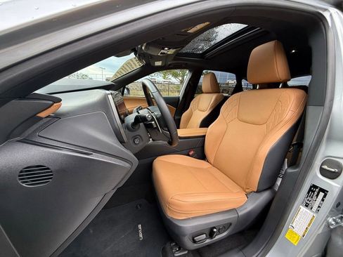 Certified 2025 Lexus RX 350 Premium FWD image 22
