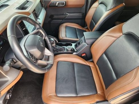Used 2024 Ford Bronco Outer Banks AWD/4WD image 14