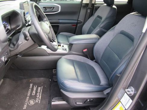 Used 2021 Ford Bronco Sport Outer Banks w/ Outer Banks Package (96D) image 16