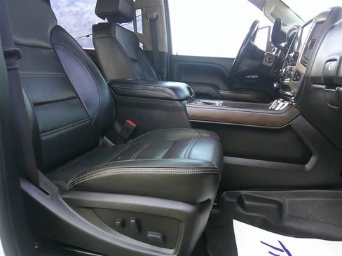 Used 2018 GMC Sierra 3500 Denali w/ Duramax Plus Package image 22