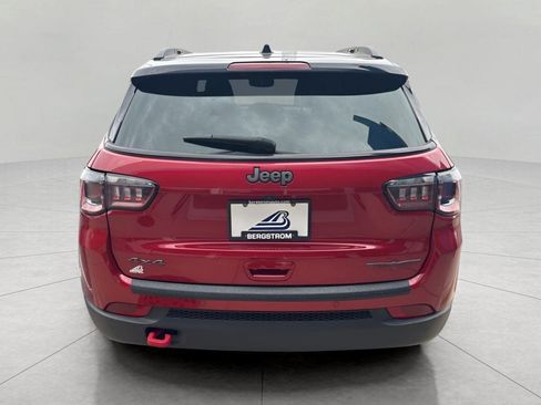 Used 2025 Jeep Compass Trailhawk AWD/4WD image 32