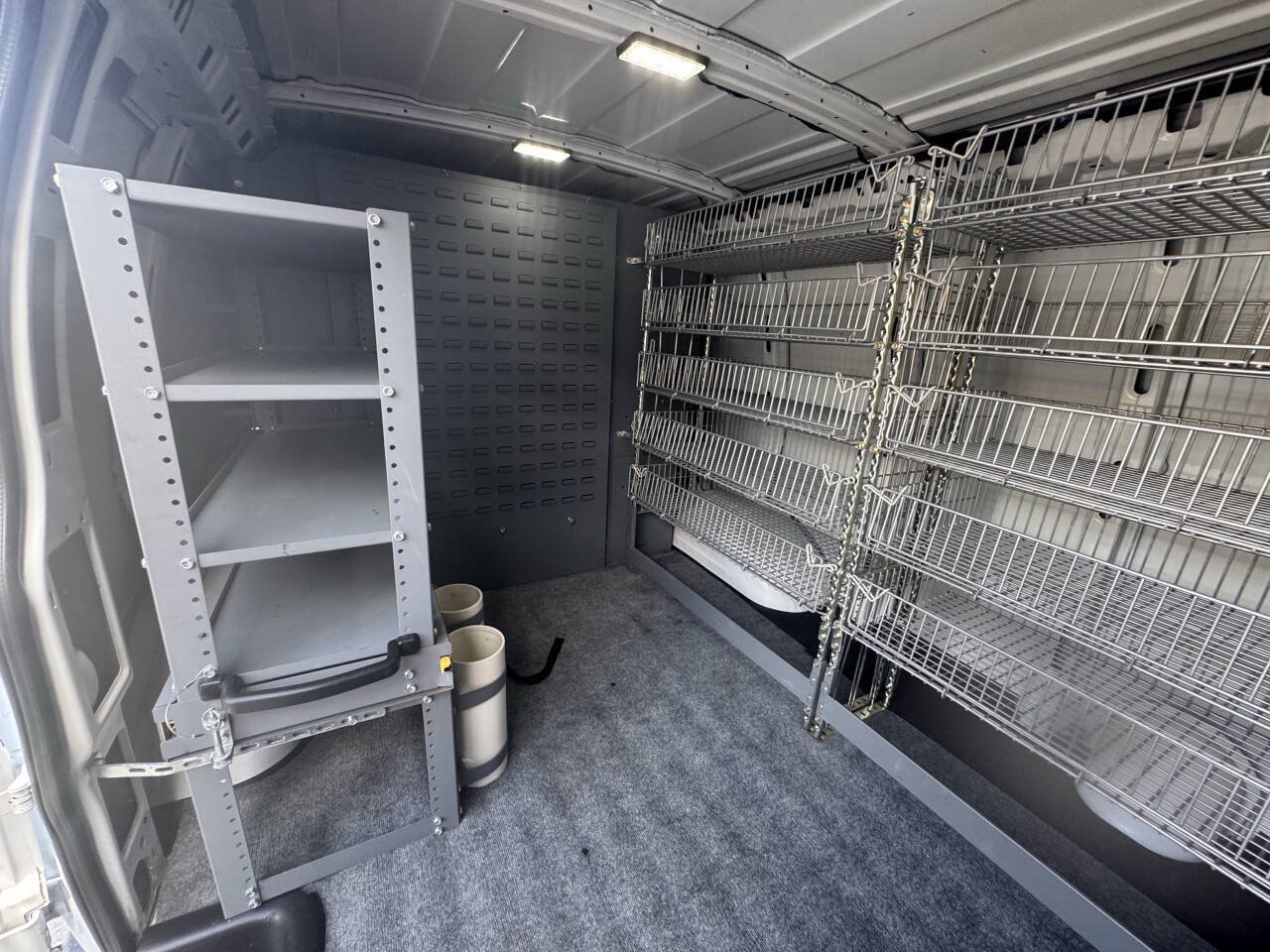 Used 2021 Chevrolet Express 2500 RWD image 17