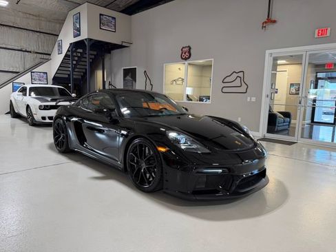 Used 2020 Porsche 718 Cayman GT4 RWD image 57
