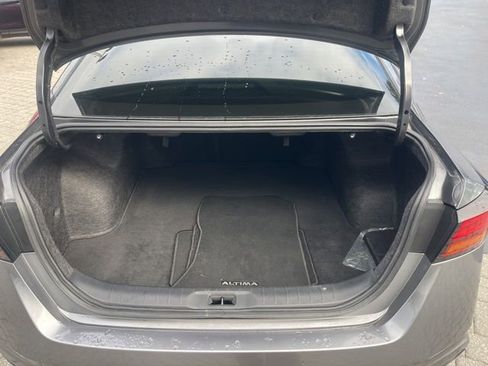 Used 2023 Nissan Altima 2.5 SV image 14