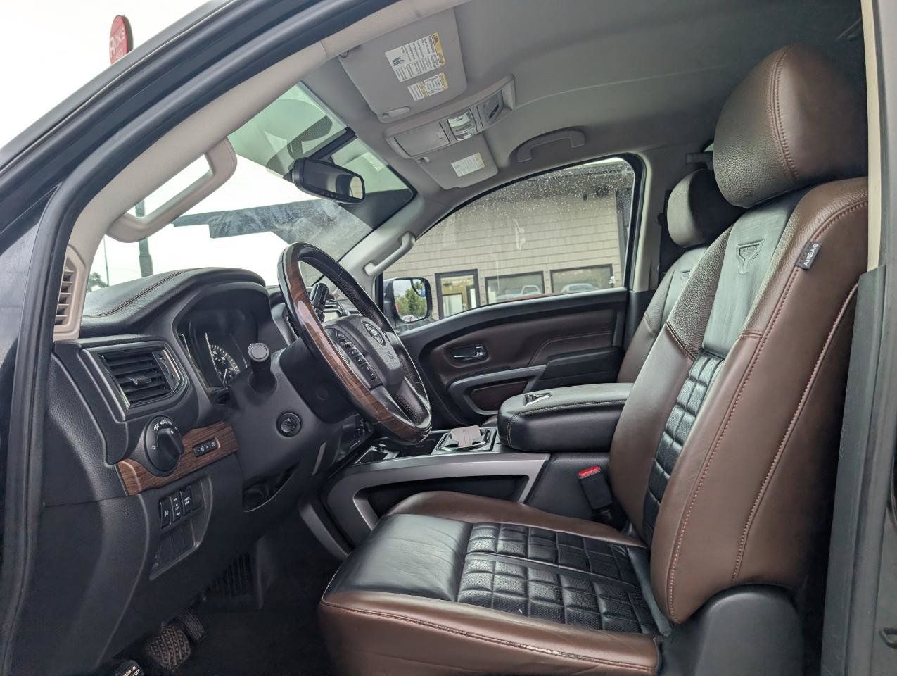 Used 2018 Nissan Titan Platinum Reserve w/ Platinum Utility Package RWD image 14