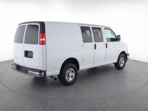 Used 2025 Chevrolet Express 3500 LT w/ LT Preferred Equipment Group image 9