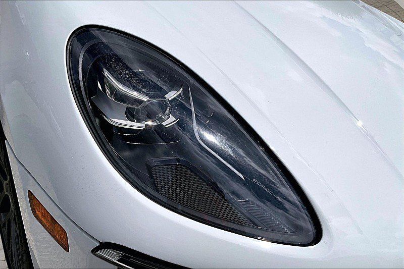 Used 2021 Porsche Macan Turbo w/ Premium Package Plus (PF0) AWD/4WD image 25