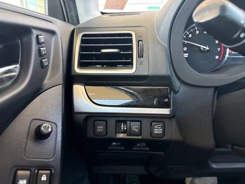 Used 2018 Subaru Forester 2.5i Touring w/ Popular Package #3B AWD/4WD image 25