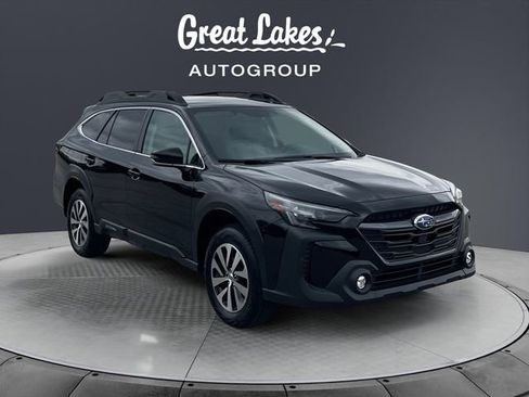 Used 2025 Subaru Outback Premium image 7