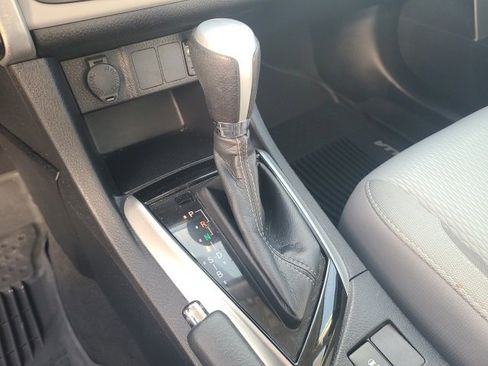 Used 2018 Toyota Corolla LE image 27