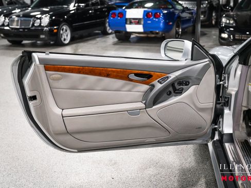 Used 2009 Mercedes-Benz SL 550 image 17