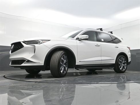 Used 2024 Acura MDX SH-AWD w/ Technology Package image 34