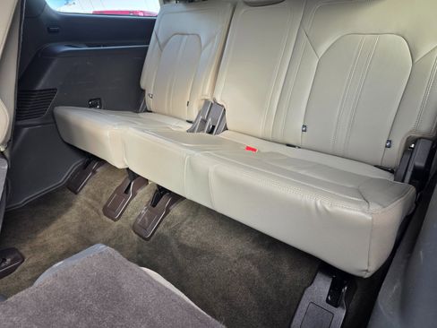 Used 2020 Ford Expedition Limited w/ Equipment Group 301A image 17