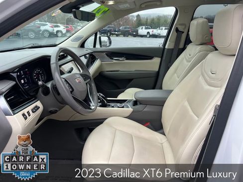 Used 2023 Cadillac XT6 Premium Luxury w/ Technology Package image 18