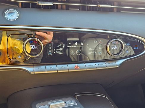 Certified 2025 Genesis GV70 3.5T Sport w/ Sport Advanced Package image 16