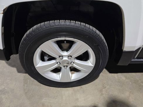 Used 2016 Jeep Patriot Latitude image 22