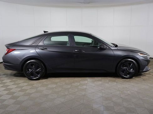 Used 2023 Hyundai Elantra SEL w/ Preferred Accessory Package image 13