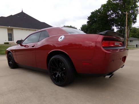 Used 2014 Dodge Challenger R/T RWD image 30
