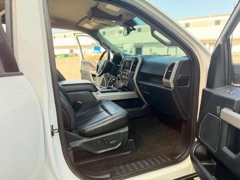 Used 2019 Ford F150 Lariat w/ Equipment Group 502A Luxury AWD/4WD image 26