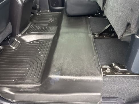 Used 2016 Toyota Tundra Platinum image 36