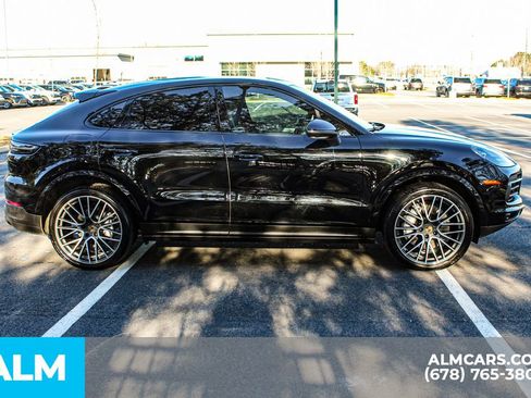 Used 2023 Porsche Cayenne Platinum Edition image 8