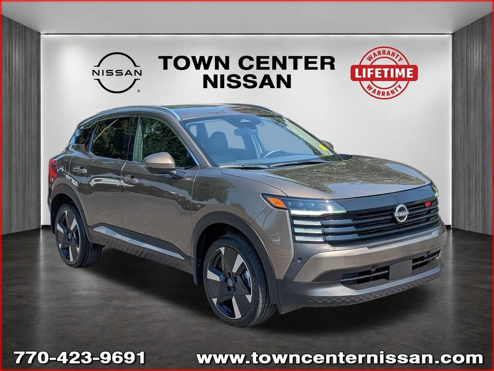 Certified 2025 Nissan Kicks SR FWD image 1
