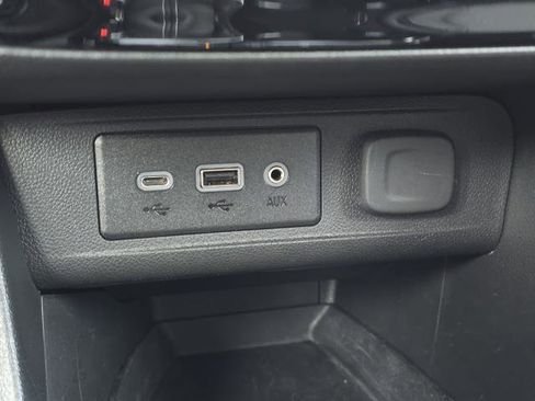 Used 2023 Buick Encore GX Preferred w/ Cold Weather Comfort Package image 22