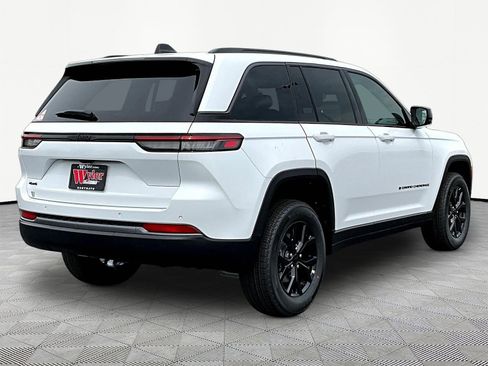 New 2026 Jeep Grand Cherokee Altitude AWD/4WD image 7