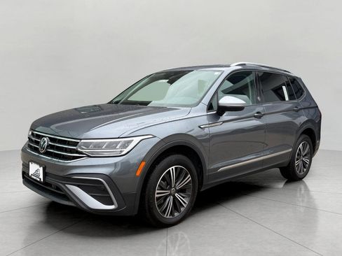 Used 2024 Volkswagen Tiguan Wolfsburg Edition AWD/4WD image 6