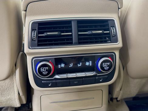 Used 2017 Audi Q7 3.0T Premium Plus w/ Premium Plus Package AWD/4WD image 33