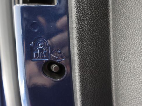 Used 2021 GMC Sierra 2500 SLE w/ X31 Off-Road Package image 35