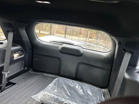 Used 2025 Ford Explorer Platinum w/ Ultimate Package image 38