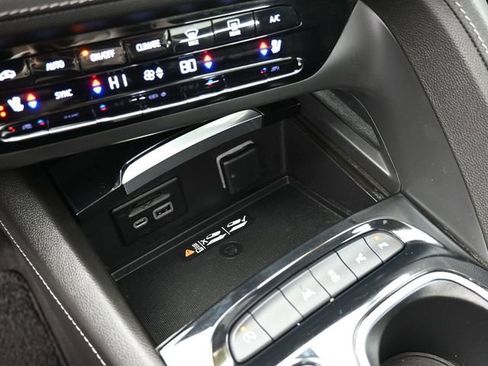 Used 2022 Buick Envision Avenir w/ Technology Package II image 34