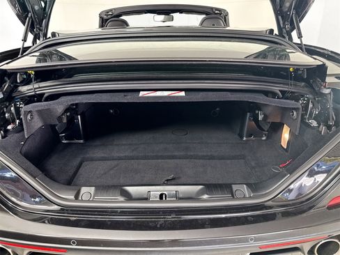 Certified 2018 Ferrari California T image 26