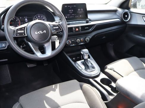 Used 2023 Kia Forte LXS FWD image 4