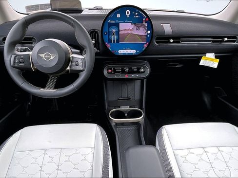 Certified 2025 MINI Cooper 2-Door Hardtop image 16