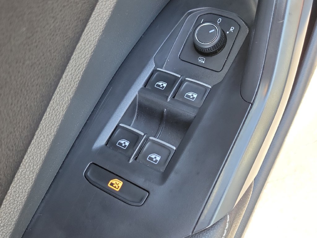 Used 2025 Volkswagen Jetta Sport FWD image 22