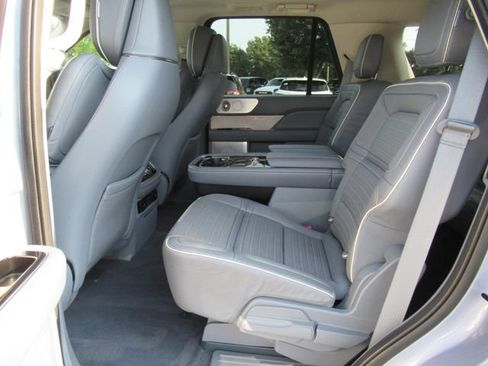 Used 2020 Lincoln Navigator Black Label AWD/4WD image 41