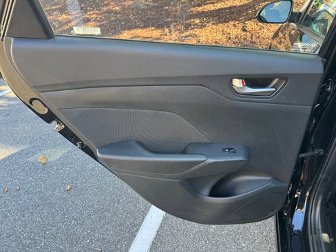 Used 2020 Hyundai Accent SE image 38