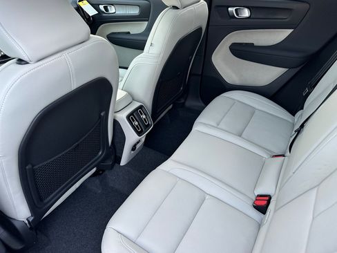 New 2026 Volvo XC40 B5 Plus w/ Climate Package image 10