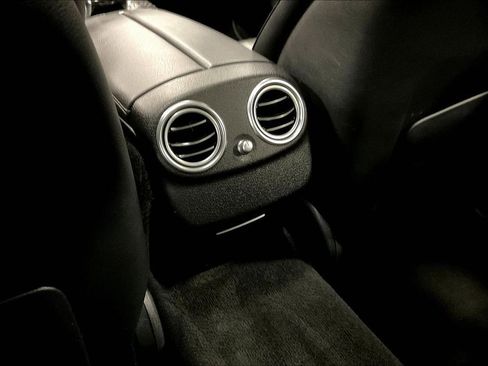 Used 2019 Mercedes-Benz E 300 4MATIC image 10