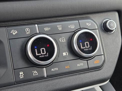 Used 2025 Land Rover Defender 110 S AWD/4WD image 19