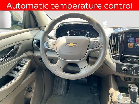 Used 2019 Chevrolet Traverse LT FWD image 17