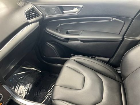Used 2021 Ford Edge Titanium w/ Equipment Group 301A AWD/4WD image 19