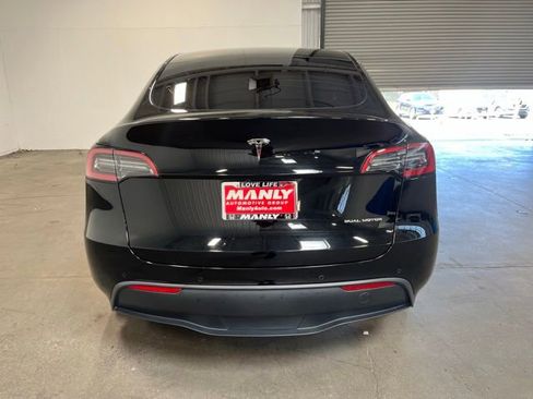 Used 2022 Tesla Model Y Long Range AWD/4WD image 4