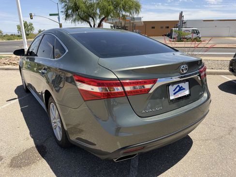 Used 2013 Toyota Avalon XLE Premium FWD image 3