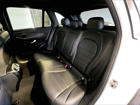 Used 2022 Mercedes-Benz GLC 300 4MATIC image 21