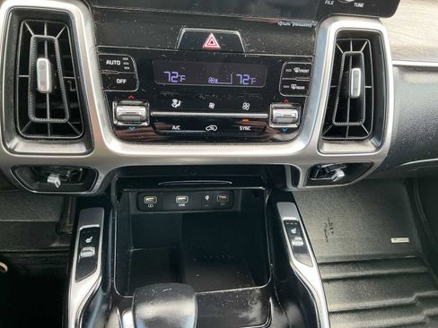 Used 2021 Kia Sorento EX w/ Panoramic Sunroof Package FWD image 14